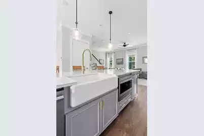 539 Cooper Village Lane, Mount Pleasant, SC 29464 - Photo 8