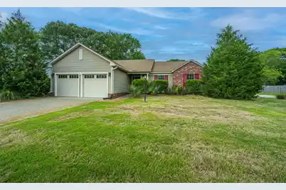 1383 Downsberry Drive, Mount Pleasant, SC 29466 - Photo 2