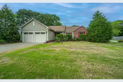 1383 Downsberry Drive, Mount Pleasant, SC 29466 - Photo 4