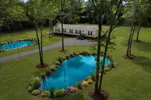 215 Cottonwood Ln, Walterboro, SC 29488 - Photo 2