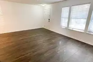 201 Yellow Hawthorn Cir, Summerville, SC 29483 - Photo 4