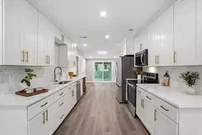 2711 Saratoga Road, North Charleston, SC 29405 - Photo 6