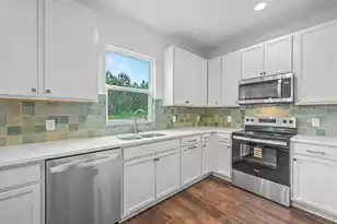 529 New Regenia Pl, Holly Hill, SC 29059 - Photo 6