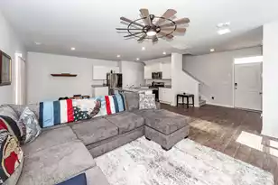 179 Cloverleaf St, Summerville, SC 29483 - Photo 4