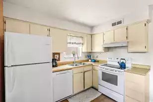 1057 Hunters Trce, Mount Pleasant, SC 29464 - Photo 6