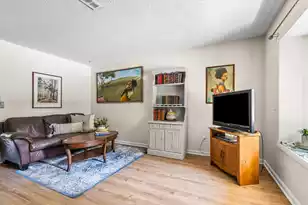 1057 Hunters Trce, Mount Pleasant, SC 29464 - Photo 2