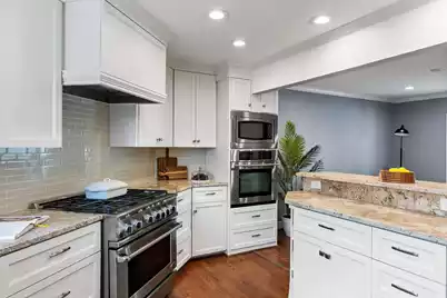17 Ashley Avenue, Charleston, SC 29401 - Photo 12