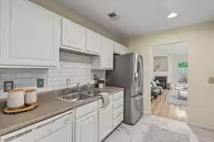 1670 Dexter Ln, Charleston, SC 29412 - Photo 8