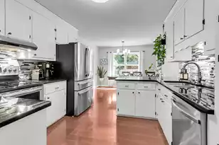 1502 Candlewood Dr, Mount Pleasant, SC 29464 - Photo 18