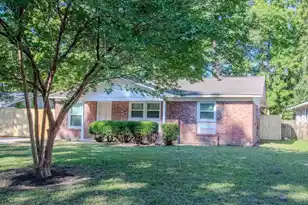 122 Hope Dr, Summerville, SC 29485 - Photo 2