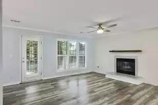 1247 Center Lake Dr, Mount Pleasant, SC 29464 - Photo 6