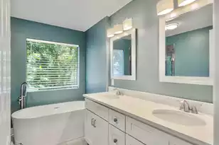 1247 Center Lake Dr, Mount Pleasant, SC 29464 - Photo 20