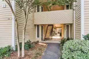 1054 Anna Knapp Blvd, Mount Pleasant, SC 29464 - Photo 4