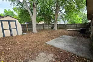 1104 Douglas Wayne Rd, Summerville, SC 29486 - Photo 4