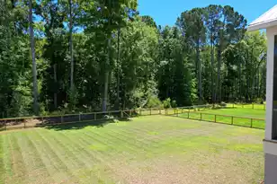3853 Delinger Dr, Mount Pleasant, SC 29466 - Photo 6