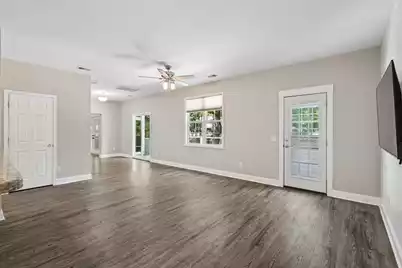 958 Beehive Road, Mount Pleasant, SC 29429 - Photo 12