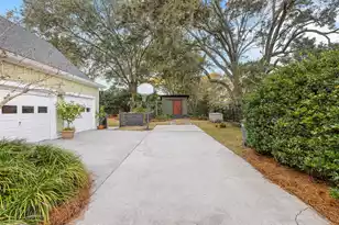 272 Bampfield Dr, Mount Pleasant, SC 29464 - Photo 2