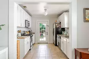 66 Cypress St, Charleston, SC 29403 - Photo 14