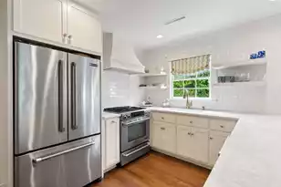 708 Pitt St, Mount Pleasant, SC 29464 - Photo 16