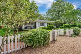 708 Pitt St, Mount Pleasant, SC 29464 - Photo 1