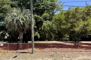 734 Kent St, Mount Pleasant, SC 29464 - Photo 1
