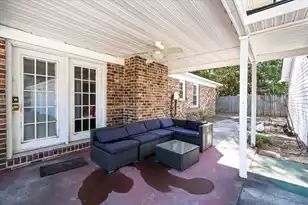 1203 Calais Dr, Mount Pleasant, SC 29464 - Photo 18