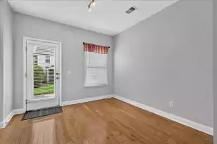 1065 Bennington Dr, Charleston, SC 29492 - Photo 10