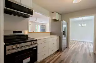412 Tulip Dr, Walterboro, SC 29488 - Photo 8
