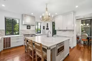 22 Lamboll St, Charleston, SC 29401 - Photo 10