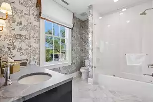 22 Lamboll St, Charleston, SC 29401 - Photo 38