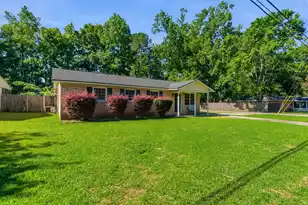 122 Longleaf Dr, Summerville, SC 29483 - Photo 2