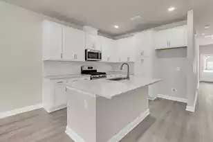 1056 Dusk Dr, Summerville, SC 29486 - Photo 2