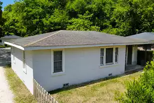 1045 Seaside Ln #Apt A & B, Charleston, SC 29412 - Photo 2