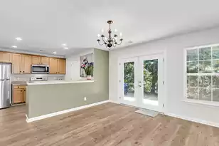 9126 Maple Grove Dr, Summerville, SC 29485 - Photo 10
