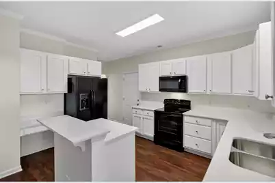 2738 Seastrand Lane, Mount Pleasant, SC 29466 - Photo 10