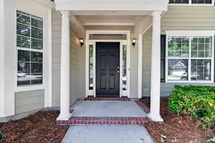 2738 Seastrand Ln, Mount Pleasant, SC 29466 - Photo 2