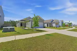 254 Phoenix Dr, Summerville, SC 29486 - Photo 2