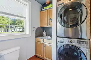 315 Hollywood Dr, Charleston, SC 29407 - Photo 16