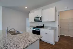 729 Long Blf Rd, Summerville, SC 29486 - Photo 4