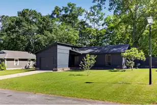 222 Braly Dr, Summerville, SC 29485 - Photo 2