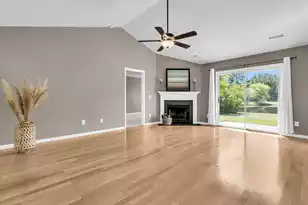 106 Dovetail Cir, Summerville, SC 29483 - Photo 8
