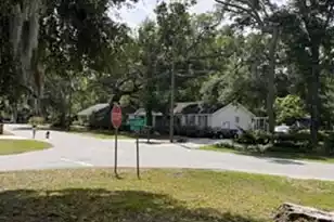 611 Beauregard St, Charleston, SC 29412 - Photo 16