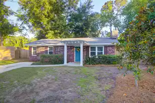 1142 Bonnie Ln, Mount Pleasant, SC 29464 - Photo 4