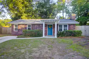 1142 Bonnie Ln, Mount Pleasant, SC 29464 - Photo 4