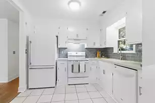 1142 Bonnie Ln, Mount Pleasant, SC 29464 - Photo 18