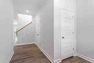 223 Crosswick St, Summerville, SC 29483 - Photo 2