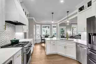 2372 Bergeron Way, Mount Pleasant, SC 29466 - Photo 6