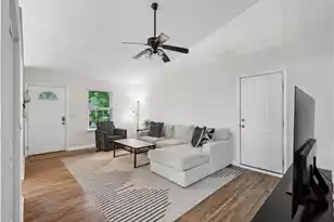 1036 Oakcrest Dr, Charleston, SC 29412 - Photo 8