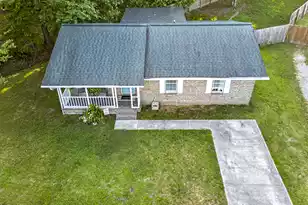 216 Azalea Ct, Moncks Corner, SC 29461 - Photo 4