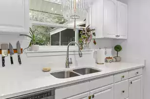 1115 Honeysuckle Ct, Mount Pleasant, SC 29464 - Photo 14